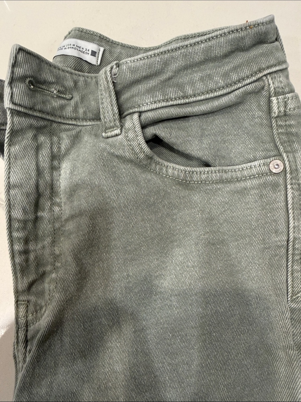 Zara Sage Green Cropped Straight Jeans with Frayed Hem - Picture 2 of 5